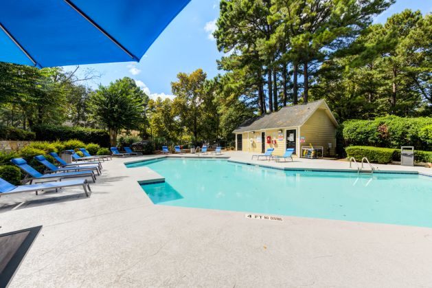 Swimming pool at Laurel Oaks